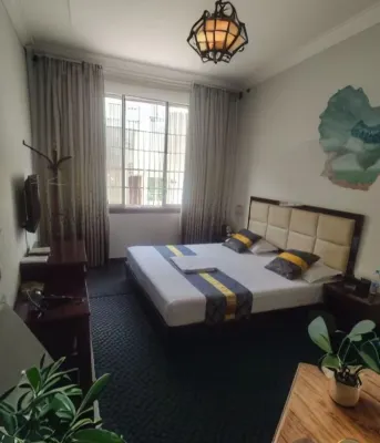 Qianjiang Baolaiwu Hotel