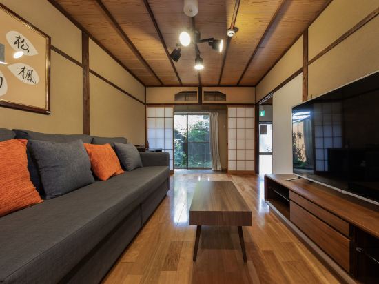 Shiki Homes Aki