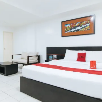 RedDoorz Plus @ Evangelista Street Makati Отели рядом со станцией Станция ПНР Пасай-Роуд