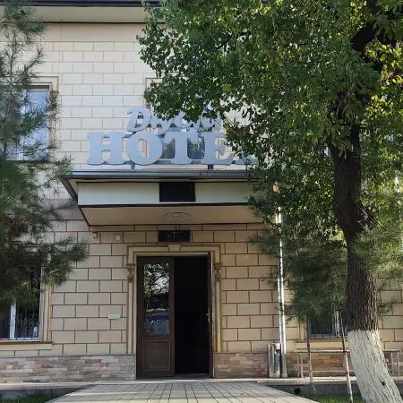 Diyora Hostel
