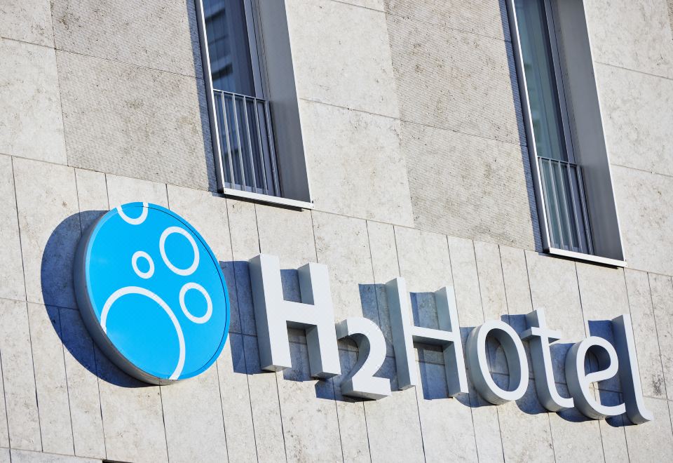 2. H2 Hotel..