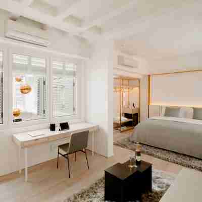 88 Armenian Rooms