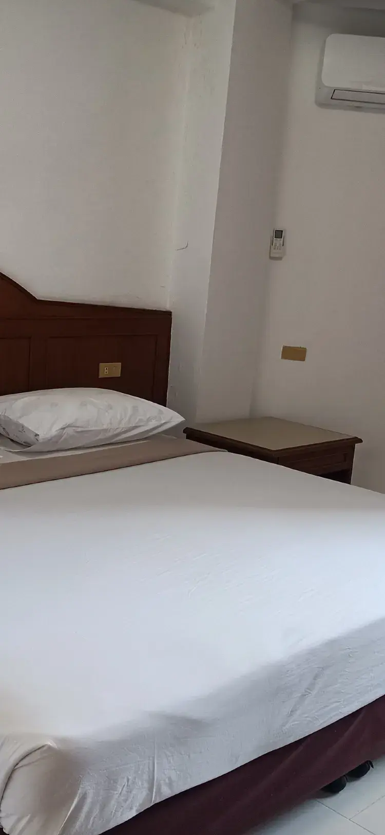 ห้องดีลักซ์ เตียงใหญ่ 1 เตียง