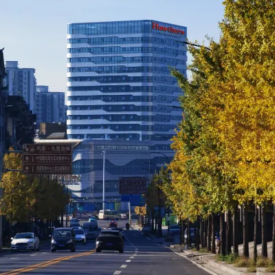 Hawthorn by Wyndham（FenghuangGucheng Visitor Center） Hotels near Fenghuanggucheng Railway Station