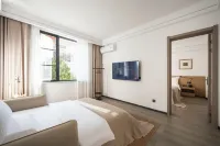 Yidou Hotel (Mufu Branch, Zhongyi Market, Old Town, Lijiang)