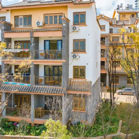 Fuxian Lake Butterfly Love Flower Inn