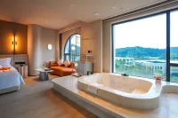 SUM SLIVING HOTEL