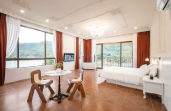 Wanning Shimei Bay White Horse Manor