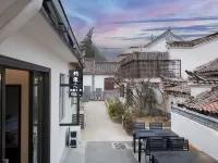 Jiuhuashan Shanshang Shumanting Homestay (Huacheng Temple) Hotels near Huacheng Temple