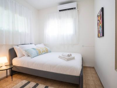 Supreme 4BR Villa With Garden and Sea View