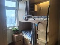 The Youth Hostel of the Flower Family