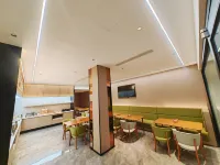 Starway Hotel (Baicheng Normal University Citizen Square) - sarapan