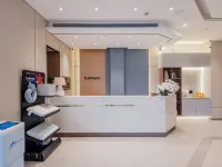 Homeinn · neo Hotel (Shanghai Caohejing Hongmei Road Subway Station) Hotels near Caohejing