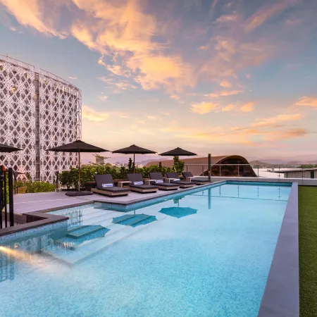 Hilton Port Moresby Hotel & Residences Отели рядом с достопримечательностью «Заповедник Порт-Морсби»