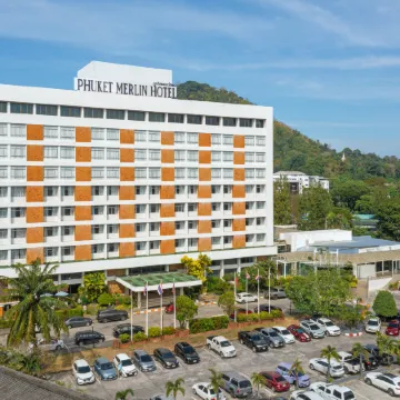 Phuket Merlin Hotel Отели рядом с достопримечательностью «Кхао Ранг»