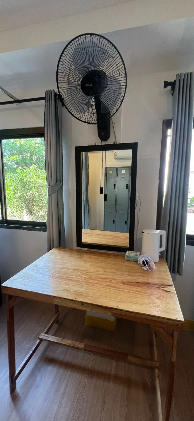 ห้องพักรวมชายหญิงแบบ 4 เตียง