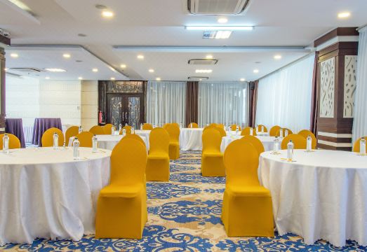 골든 튤립 호텔