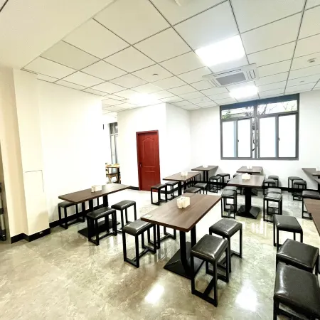 Min Hou Rivertown Hotel