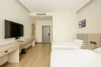 Pengxin Business Hotel (Kuqa Pedestrian Street)