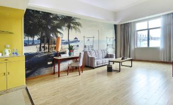 Xizhu Apartment (Zhanjiang Jinshawan Yingzhan Plaza)