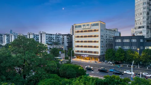 Ji Hotel Nanchang Tengwang Pavilion Bayi Memorial Hall Branch