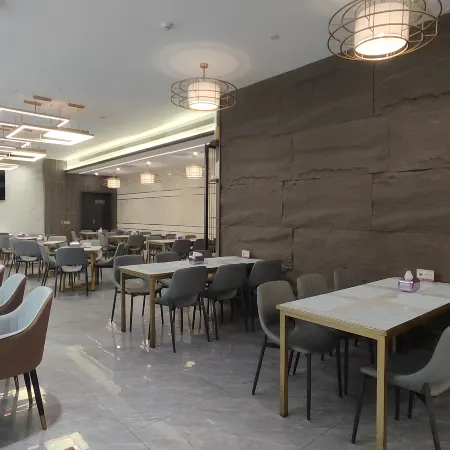 Haikou Xinyuan Hot Spring Hotel