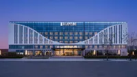 Luoyang Wanda Meihua Hotel Hotels near Licun Passenger Transport Terminal (East to Licun Garden)