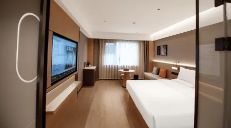 Tuke International Hotel (Wenzhou Longwan Airport Binhai Industrial Park Branch) Отели рядом с достопримечательностью «Tianzhu Temple»