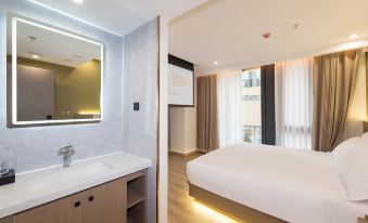 ChaoWai MEN•Luxury Boutique Hotel(Beijing Gongti Chaoyangmen Subway Station Store)