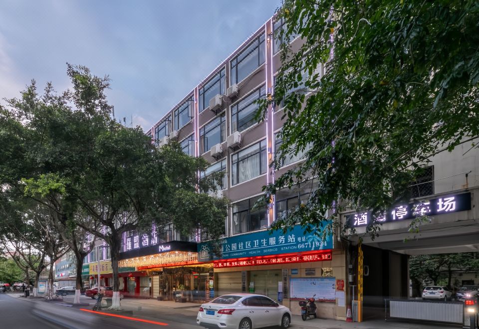 hotel overview picture