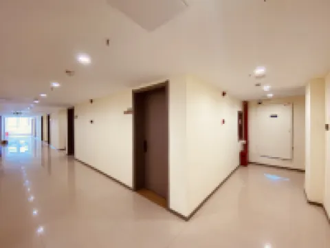Jinyi Hotel (Xuzhou Suning Plaza Qingnian Road) Hotels in Xuzhou