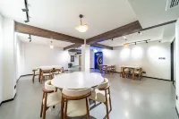 Yunqi Lemon · Petrichor Mountain-View Villa · Rafting & Stream Trekking · Family Waterfront Cottage