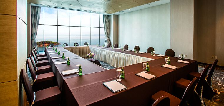 여수 호텔 뷰 분석