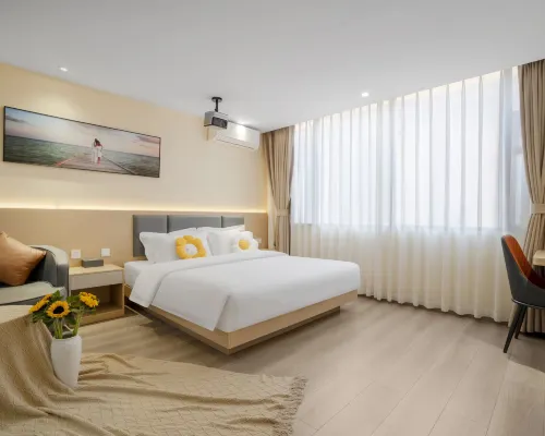Fengxing Hotel (Kunming Railway Station Shuangqiao Night Market) Hotels near Fude Station