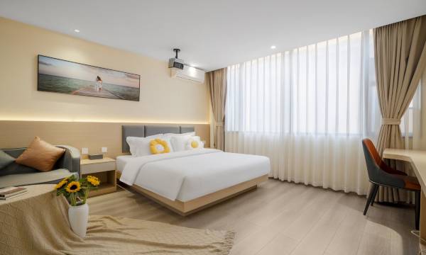 Fengxing Hotel (Kunming Railway Station Shuangqiao Night Market)