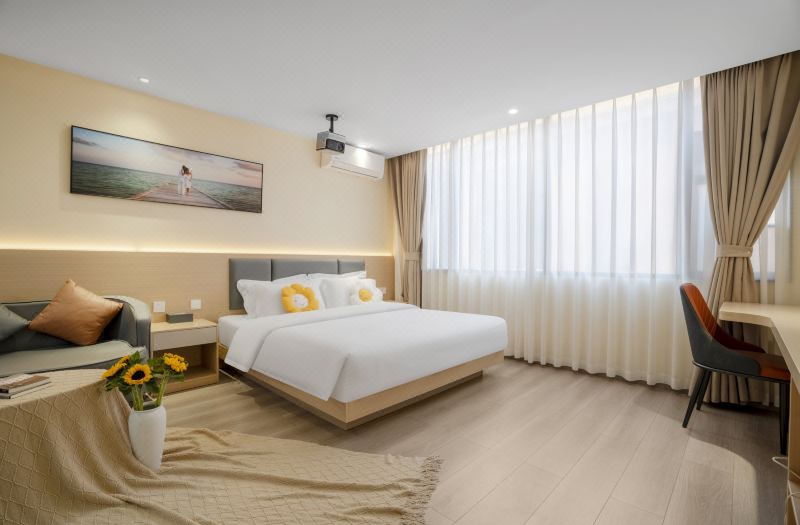 Fengxing Hotel (Kunming Railway Station Shuangqiao Night Market)