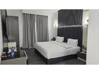 Sunday Sharjah Aparthotel formerly Royal Tulip 샤르자 호텔
