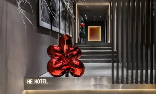 HeSu Hidden Art Hotel & Suites-Exclusive 2&3-Bedroom Family Suites+Curated Itineraries+Cat Café