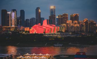 Holiday River View Hotel,Hongyadong,Jiefangbei,Chongqing