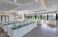 The Glamping @ARTOTEL Pelangi Park Hotels in Sukaraja