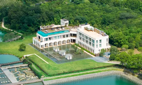 Nanjing Danxi · Zhenzhuquan Hot Springs Lakeside Mountain Lodge