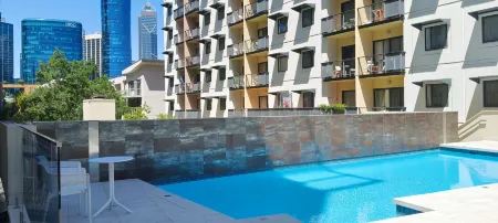 Mounts Bay Village - 2x2 Apartment in Perth CBD Отели рядом с достопримечательностью «Университет Западной Австралии»