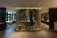 Deqing Shenghua Lakeside  SSAW Garden Hotel