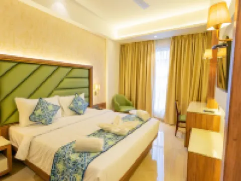 Shera Hotels & Banquets テインのホテル