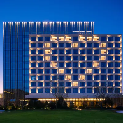 Courtyard By Marriott Korla Hotels near Kongque River Scenery Area
