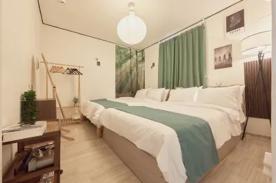 Seoul Itaewon Namsan View · Midnight in Itaewon (NEW Open) โรงแรมในอิแทวอน