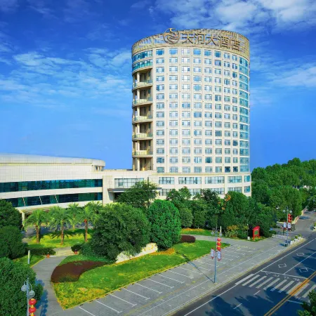 Tianhe Hotel