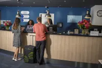 Holiday Inn Express Geneva Airport Hotel a 