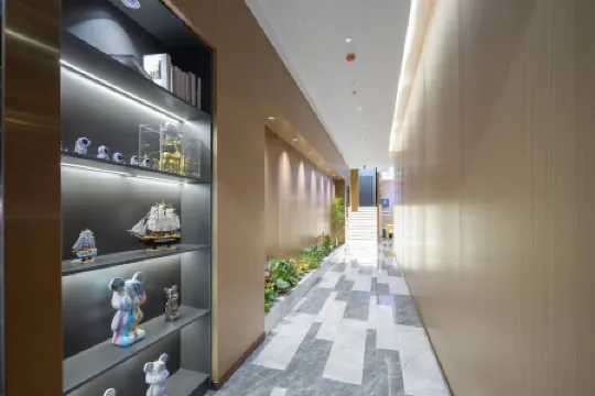 Haikou Youyi  Hotel Отели рядом с достопримечательностью «Haidian Port»