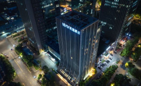 Nanjing Olympic Sports Expo Center UEASY Hotel